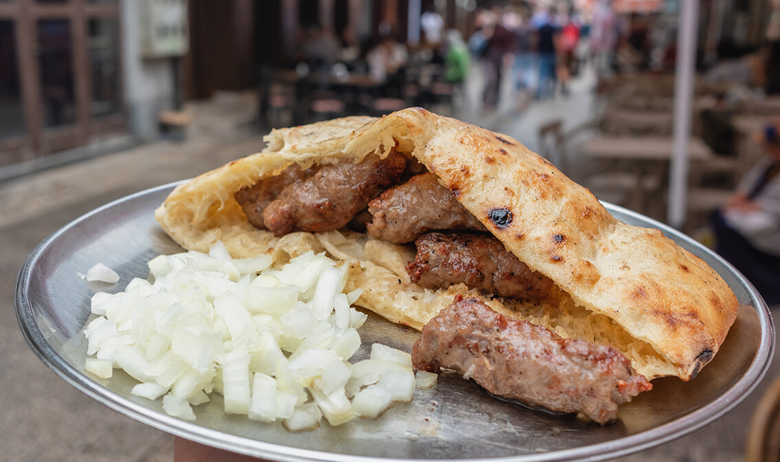 Ćevapi sa lukom, putovanje u Sarajevo, autobusni putovanje, garantirani polazak