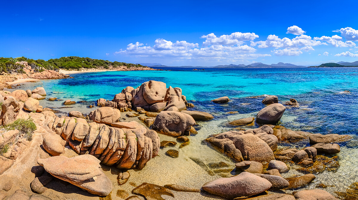 Prekrasna Costa Smeralda na Sardiniji, putovanje europska putovanja zrakoplovom, garantirani polasci