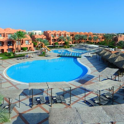 Hurghada zrakoplovom iz ljubljane,  Hotel Jaz Makadi Oasis Resort, bazen i hotel
