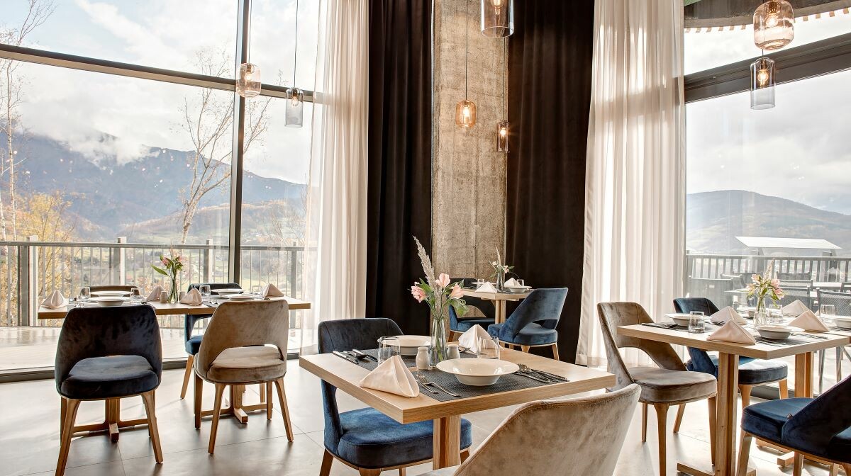 Tarčin Forest Resort, restoran