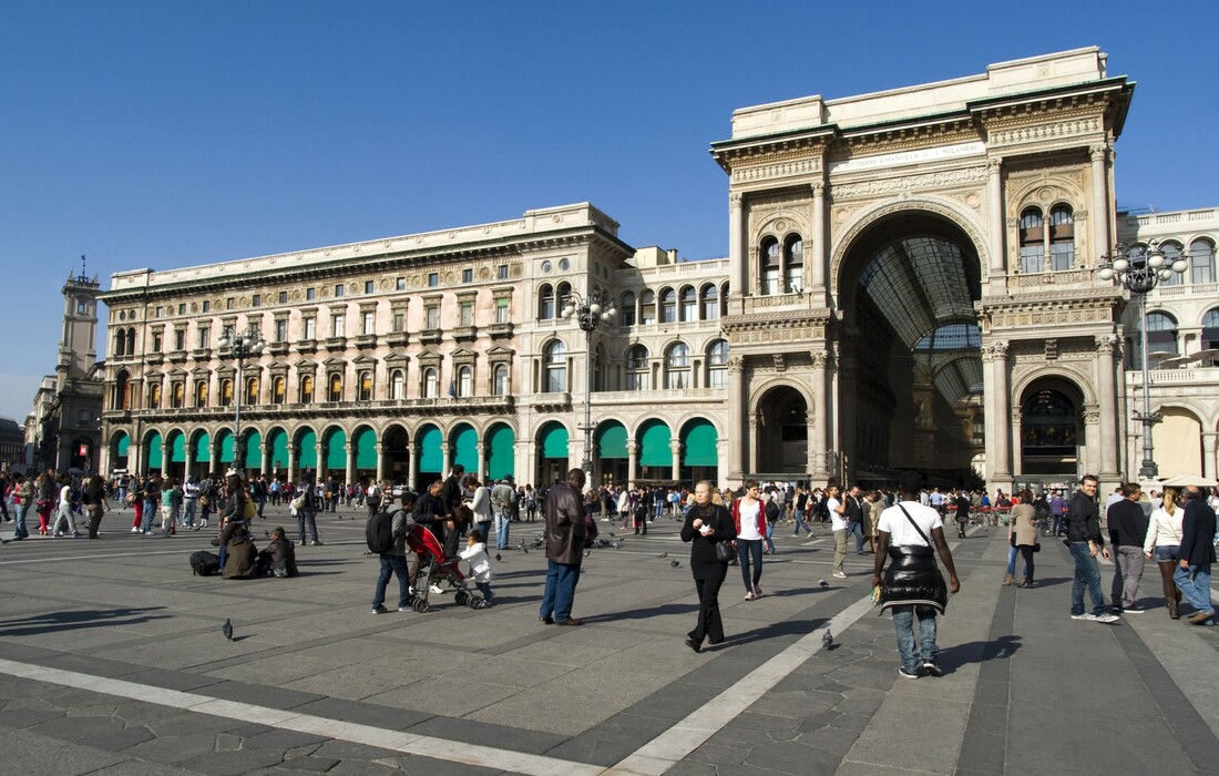 Piazza Duomo, Milano, autobusna putovanja, garantirani polasci