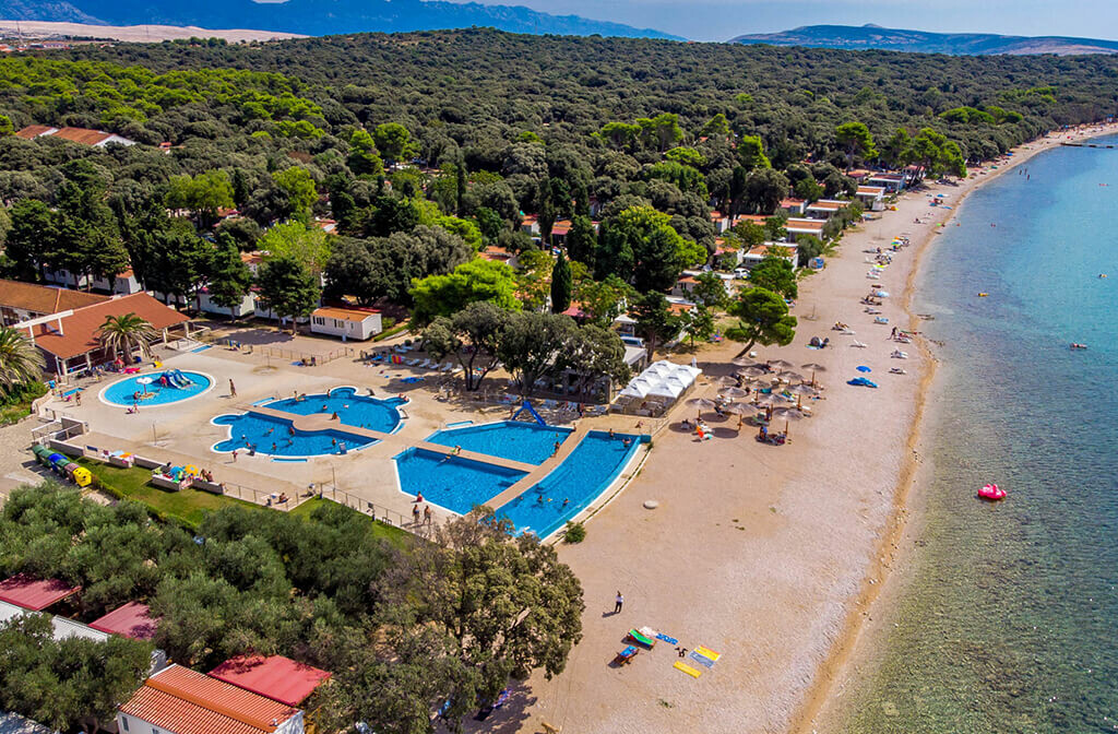 Kamp Straško, ljetni sportski kamp, bazeni i plaža