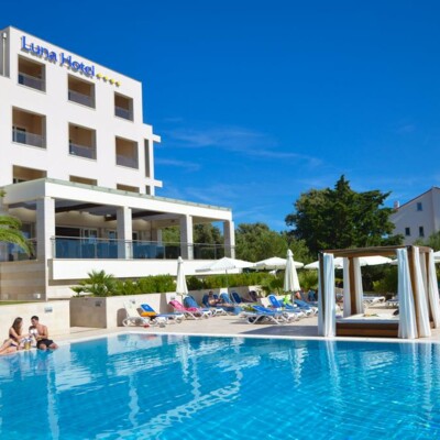 La Luna hotel, Jakišnica