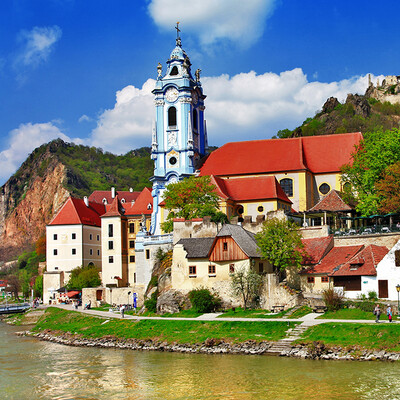 vožnja brodom kroz dolinu Wachau na putovanju u Austriju
