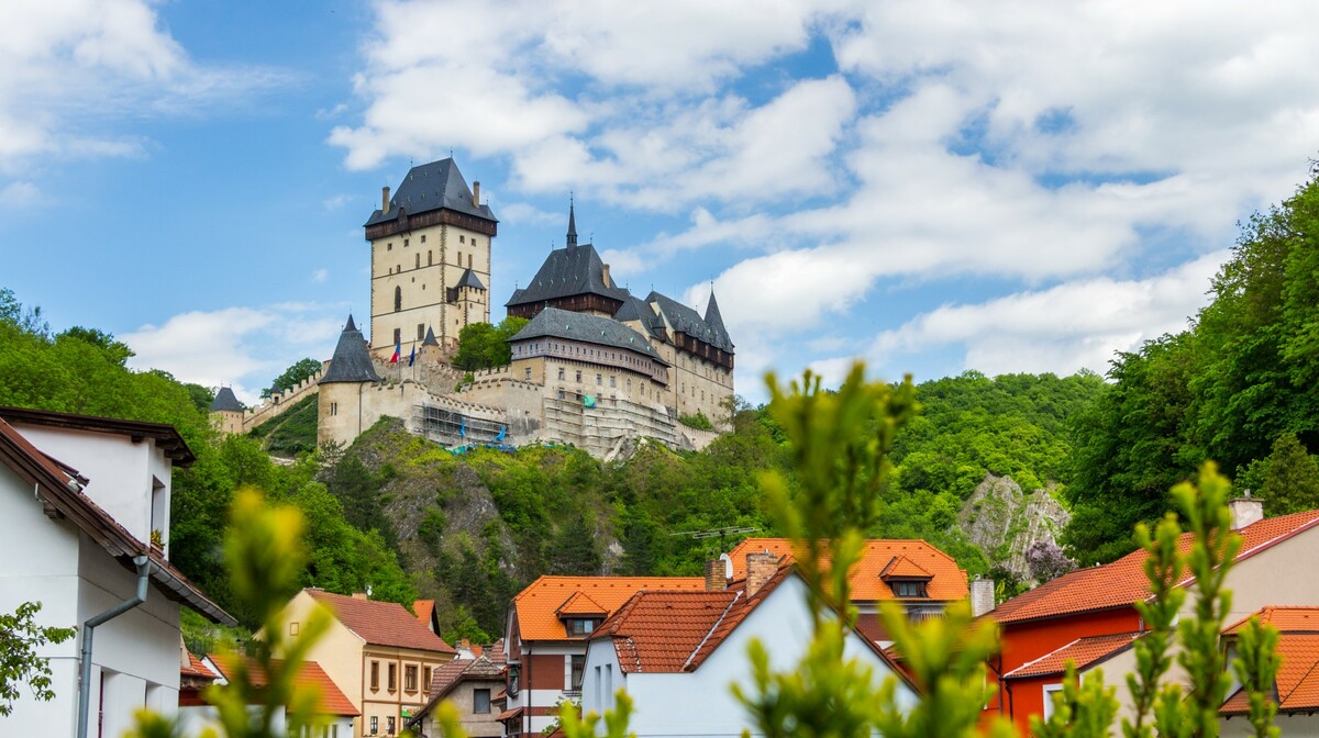  kraljevski dvorac Karlstejn, putovanje češka, garantirani polasci