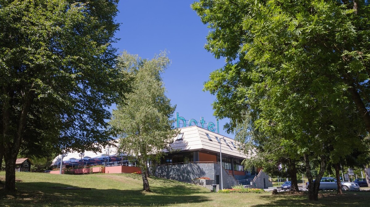 Grabovac, Hotel Grabovac