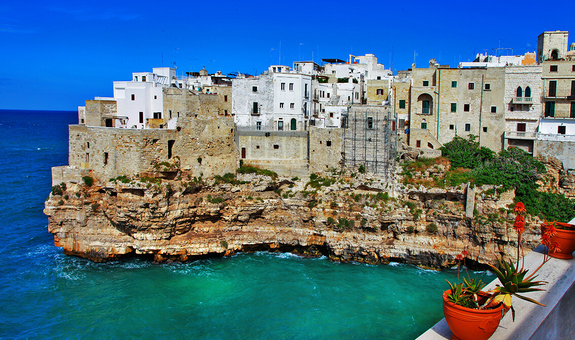 Italija, Apulija, Polignano al mare, garantirani polasci, putovanje sa pratiteljem, vođene ture