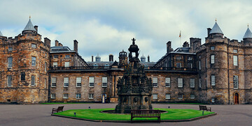 Palača Holyrood, Edinburgh, službena rezidencija škotskih kraljeva, putovanje Škotska avionom
