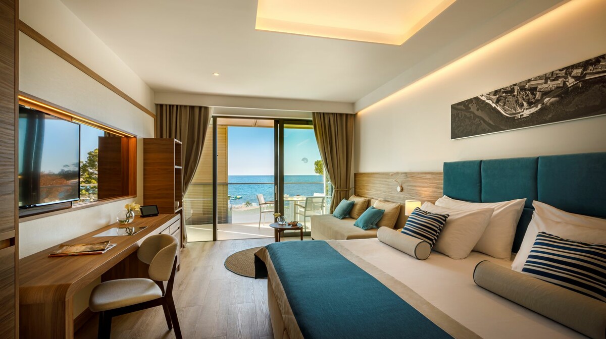 Poreč, Valamar collection marea  suites superior family suite seaview balcony