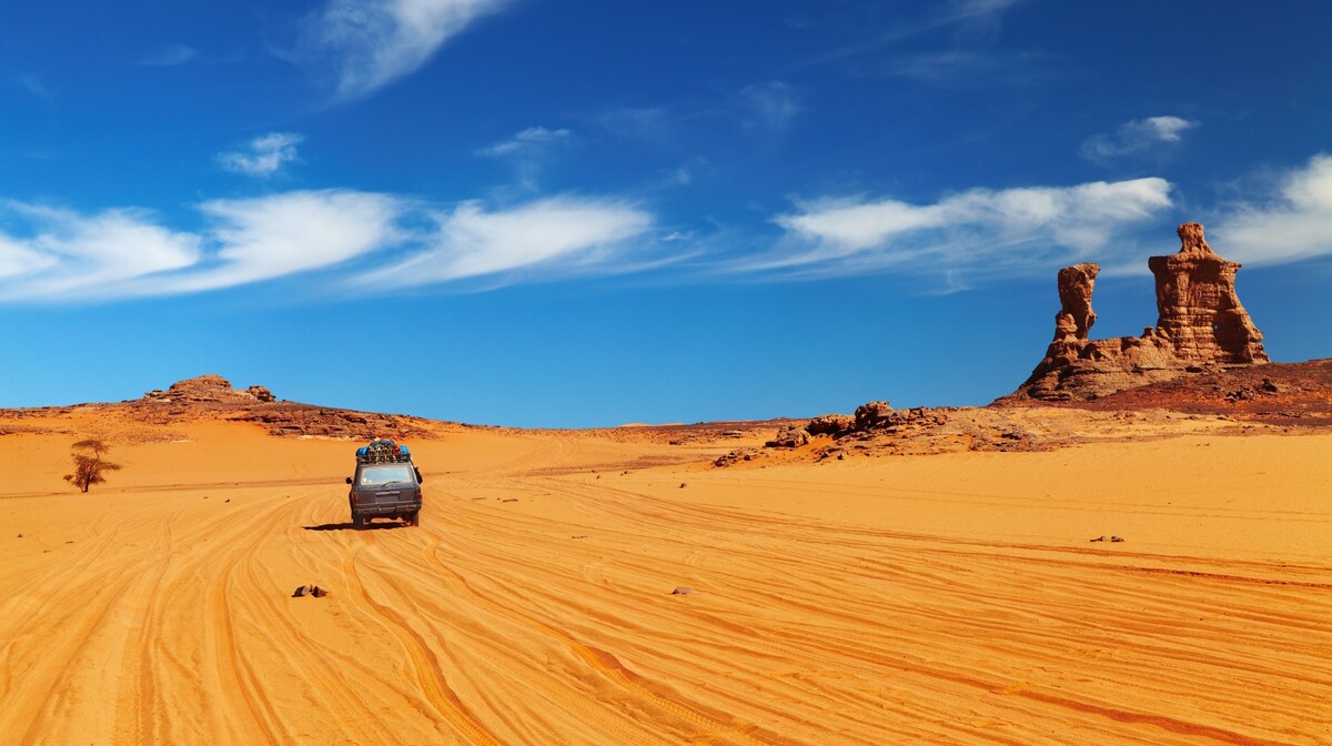 Jeep safari po pustinji, Tunis, ljetovanje Mediteran, charter let Tunis,alibabina pustolovina
