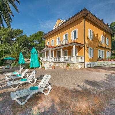 Mali Lošinj, Villa Kredo