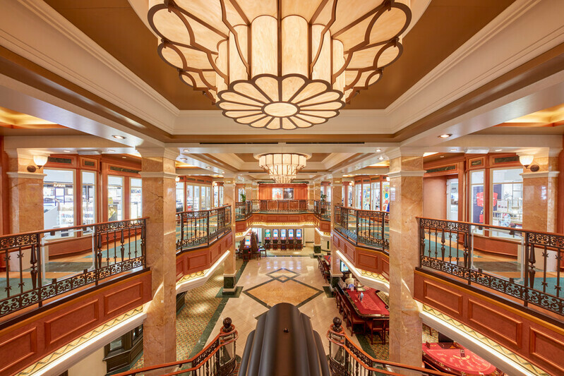Queen Elizabeth - The Royal Arcade