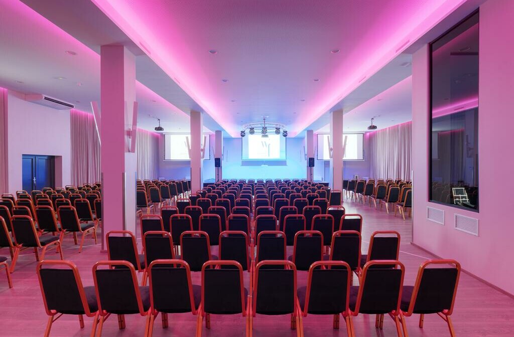 Otok Brač, Supetar, Waterman Svpetrvs Resort, konferencijska sala