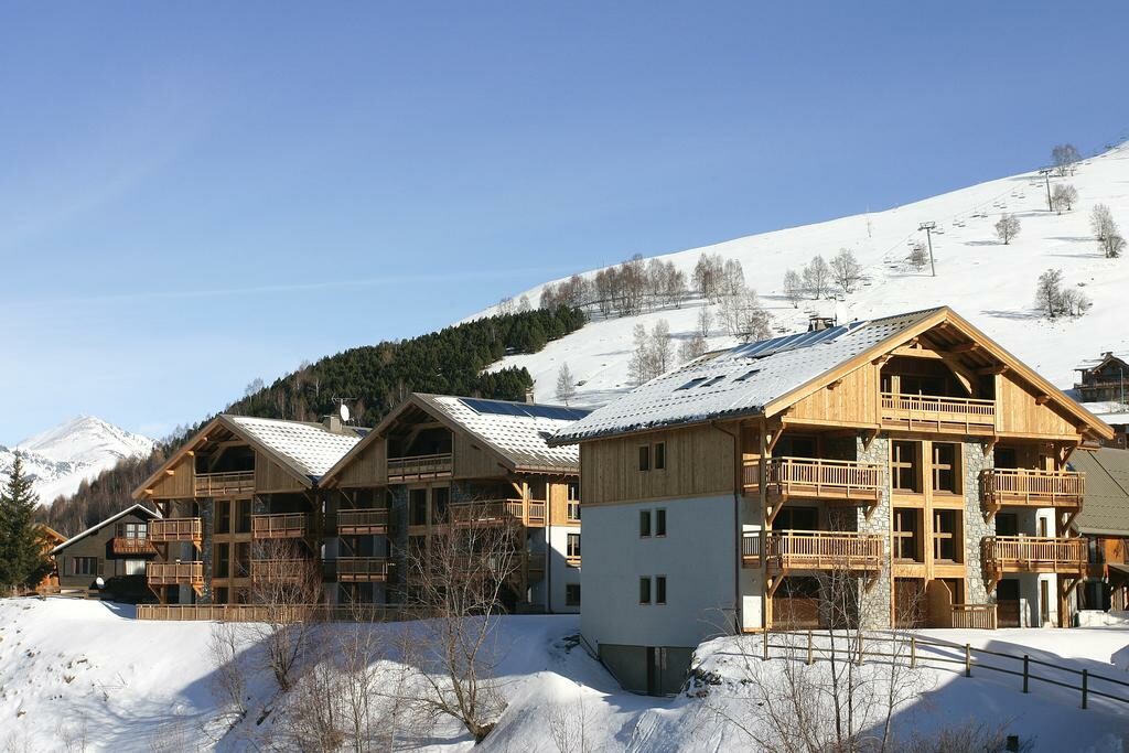 Skijanje u Francuskoj, Les 2 Alpes. Résidence Goleon Val Ecrins, izvana.