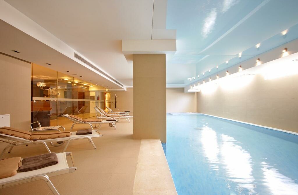 Split, Hotel Atrium,bazen