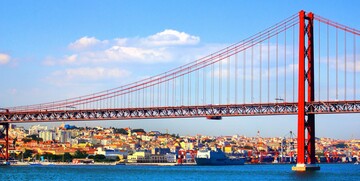 Crveni most 25. Travnja u Lisabonu, potovanje u Portugal