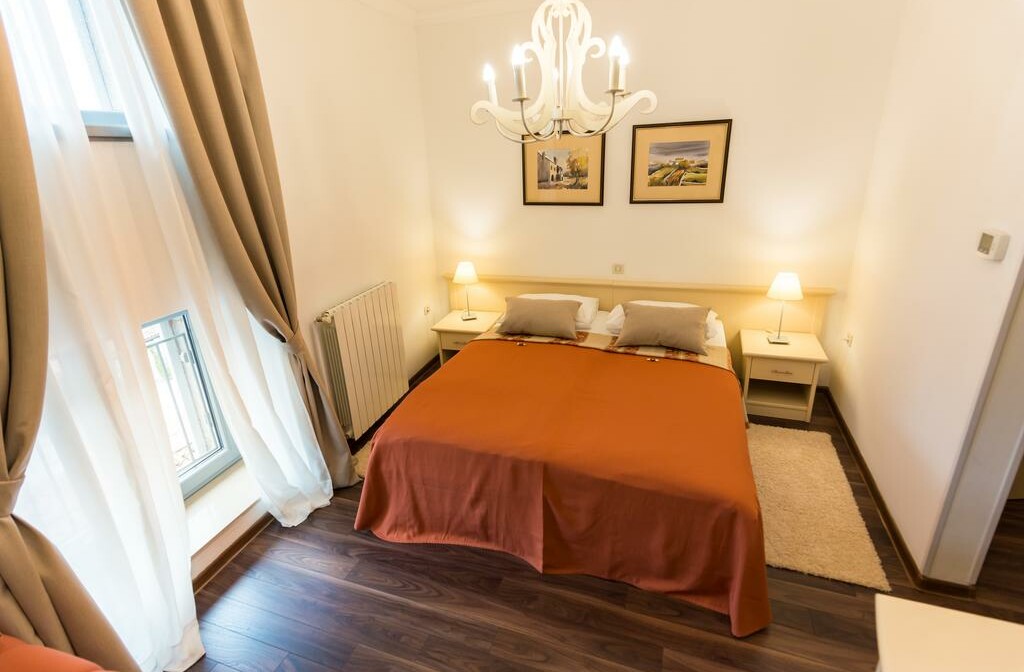 Wellness u Hrvatskoj, Motovun, Hotel Kaštel, soba, odmor za dvoje.
