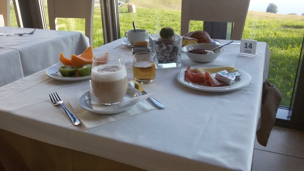 Skijanje u Italiji, skijalište Monte Bondone, Hotel Le Blanc Spa, doručak