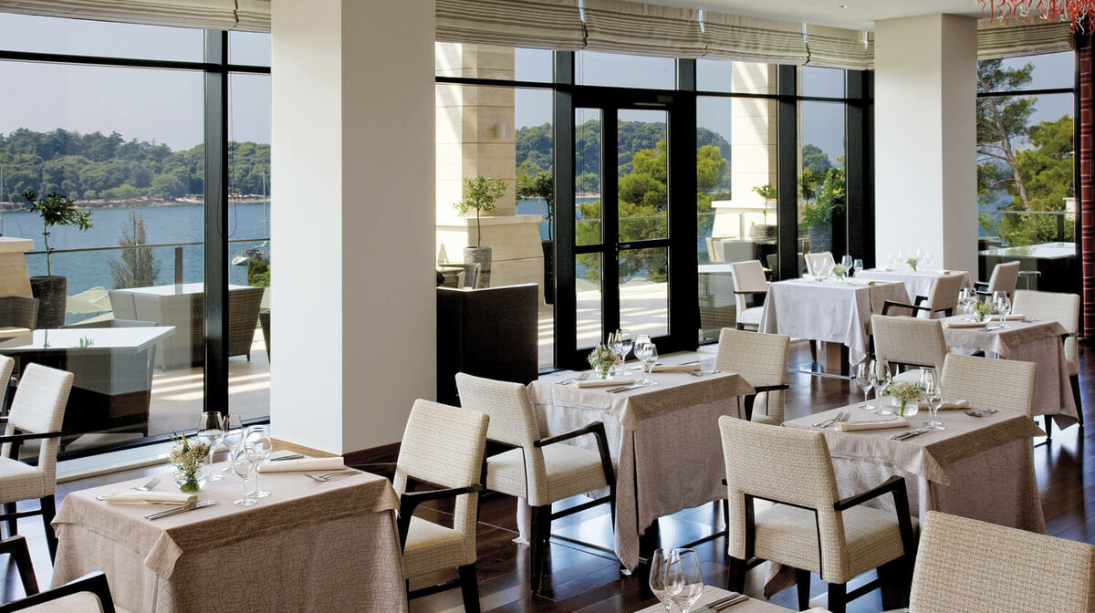 Mediterraneo restoran hotela Monte Mulini u Rovinju, mondo travel