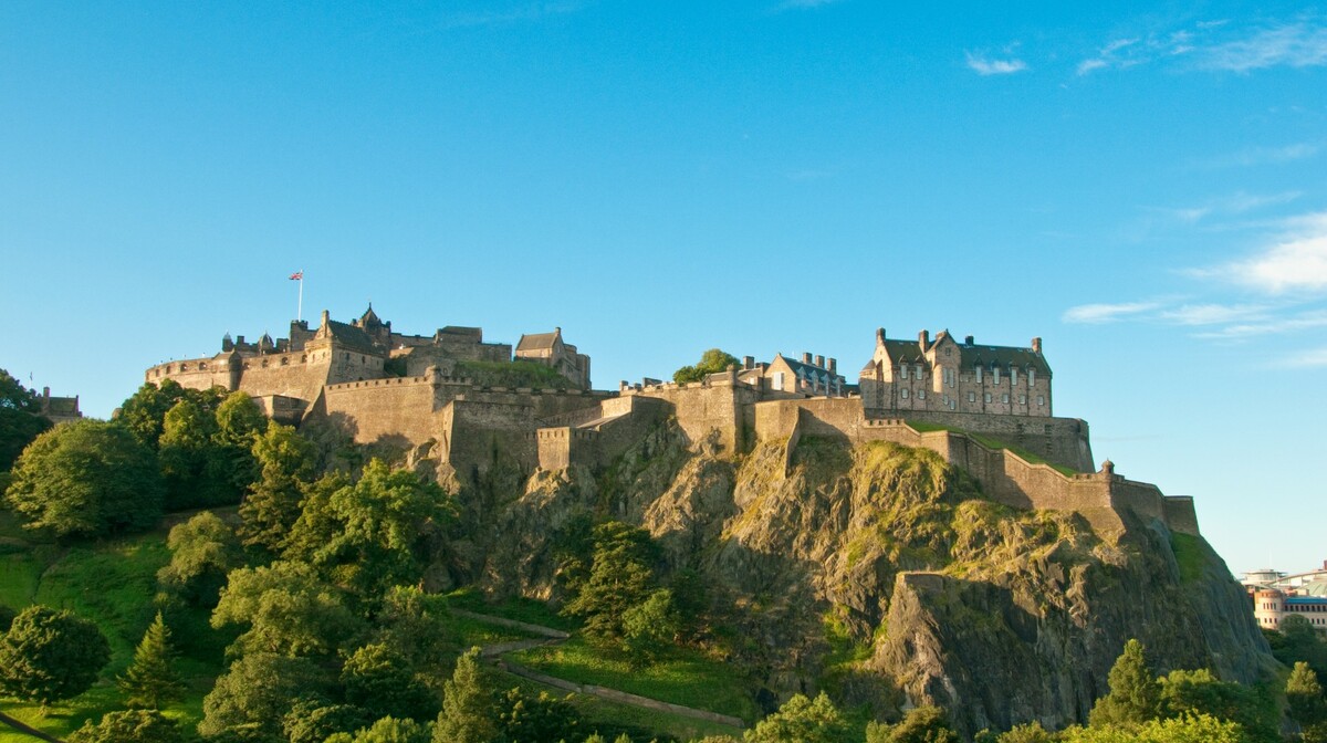 Edinburški dvorac, putovanje u Škotsku zrakoplovom, garantirani polazak, Mondo travel