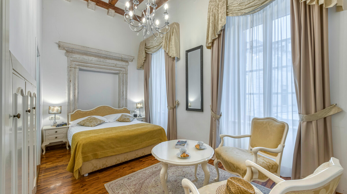 Dubrovnik, Palmotta Palace, deluxe suite