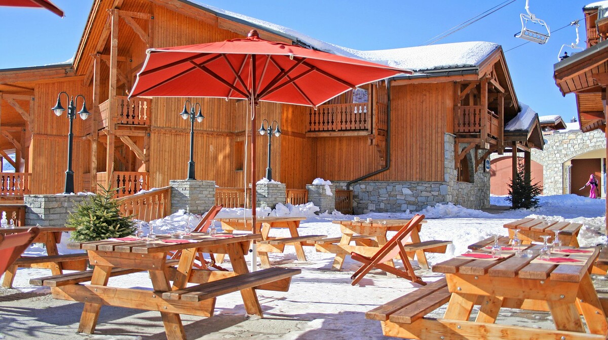 Skijanje u Francuskoj, Val Thorens, Apartmani Les Balcons De Val Thorens & Spa, terasa.