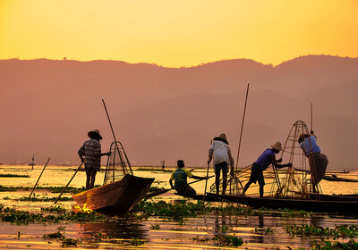 Myanmar, Inle, Ribari na zalasku sunca