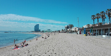 Barceloneta plaža, putovanje u Barcelonu, europska putovanja avionom