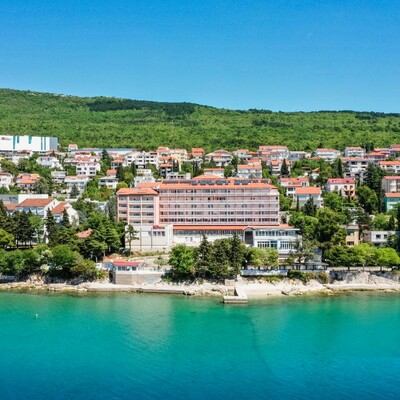 Panorama hotela Mediteran u Crikvenici.