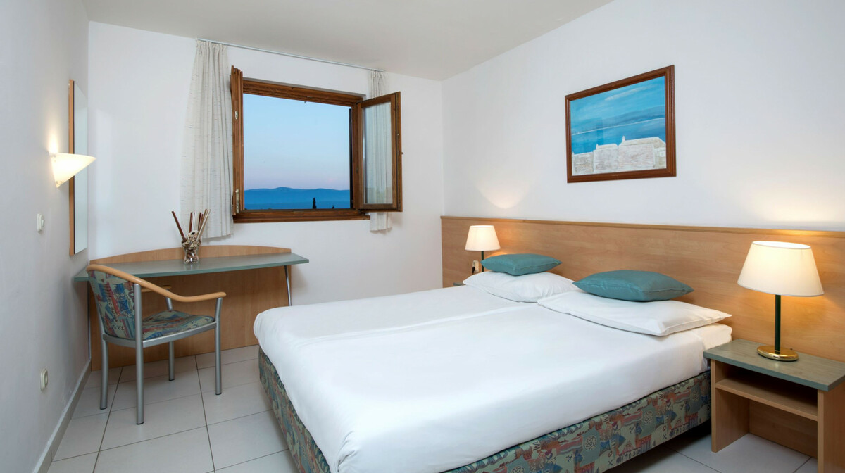 Holiday Village_ Bonaca - Family Room annex