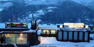 Skijanje u Italiji, skijalište Marilleva, Residence Lores, pogled izvana