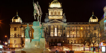 Vaclavski trg u Pragu, putovanje u Prag, putovanje autobusom