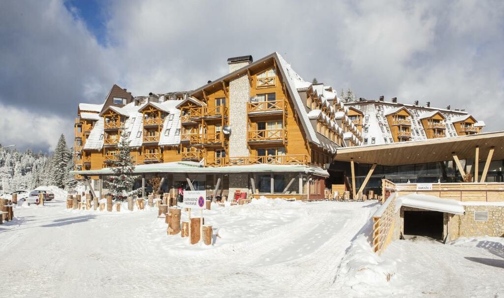 Jahorina, Aparthotel Vučko, zimska