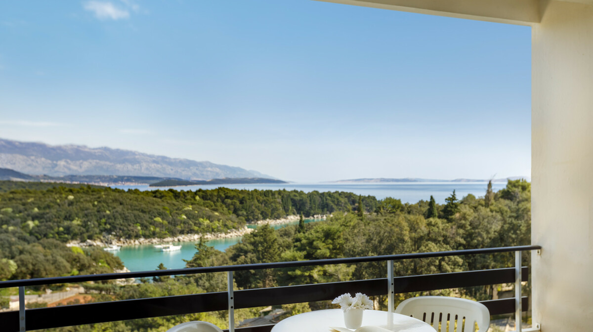 Otok Rab, Eva Sunny Hotel and Residence, family soba, balkon, pogled more