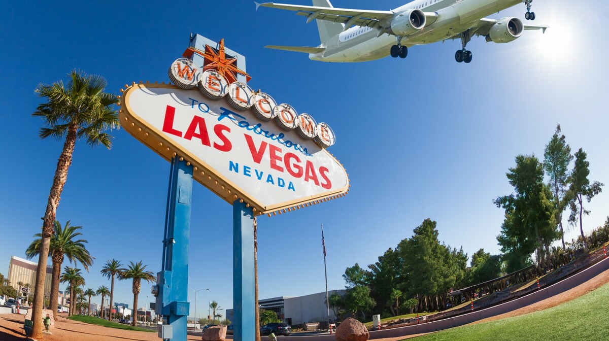 Amerika, Nevada, Las Vegas, panoramski pogled na znak dobrodošlice u Las Vegas, grupni polasci