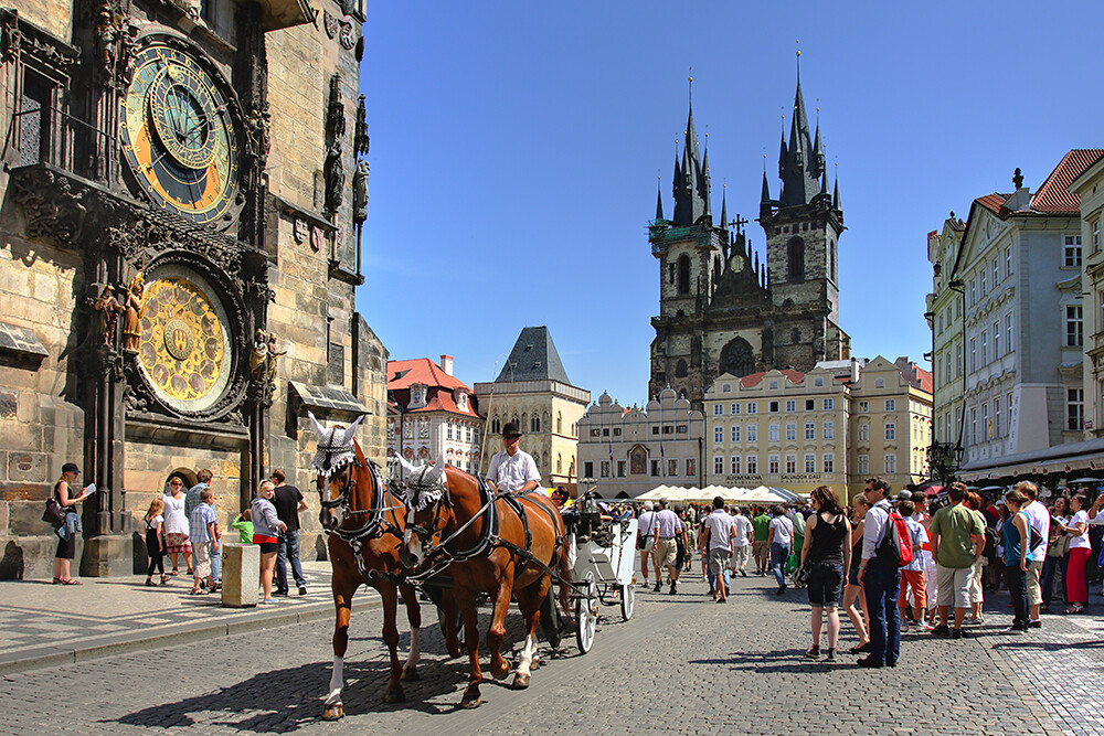Starogradski trg u Pragu, europska putovanja autobusom, garantirani polasci