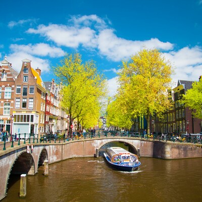 Vožnja brodom po amsterdamskim kanalima, putovanje u Amsterdam