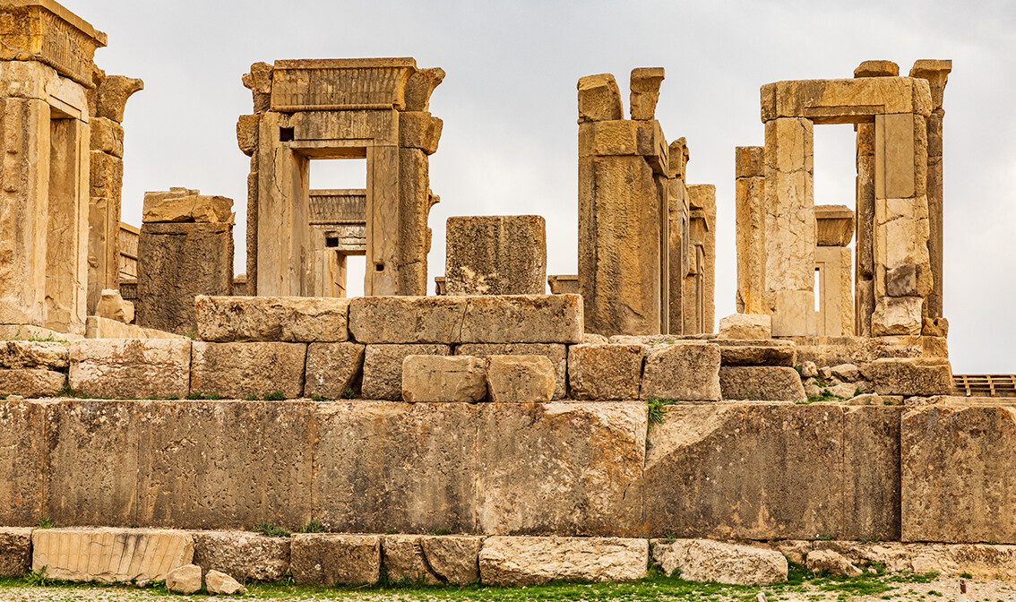 Iran, ruševine drevnog Persepolisa, putovanje u Iran, vođena tura, putovanje s pratiteljem