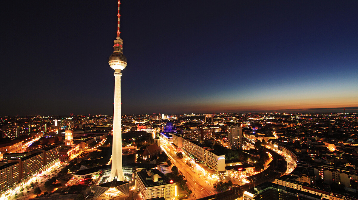 Berlin Alexanderplatz, TV toranj, putovanje u Berlin, mondotravel