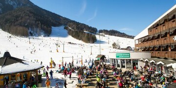 Slovenija, Skijalište Kranjska Gora, Ramada Resort, skijalište ispred hotela Ramada