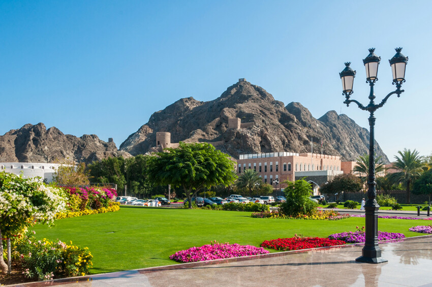 Oman, Palača sultana Qaboosa bin Saida u Muscatu