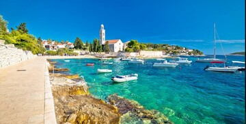 Hvar, Franjevački samostan Hvar