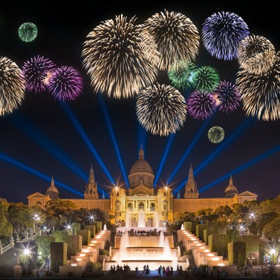 Vatromet iznad Nacionalne palače, putovanje Nova godina u Barceloni, mondo travel