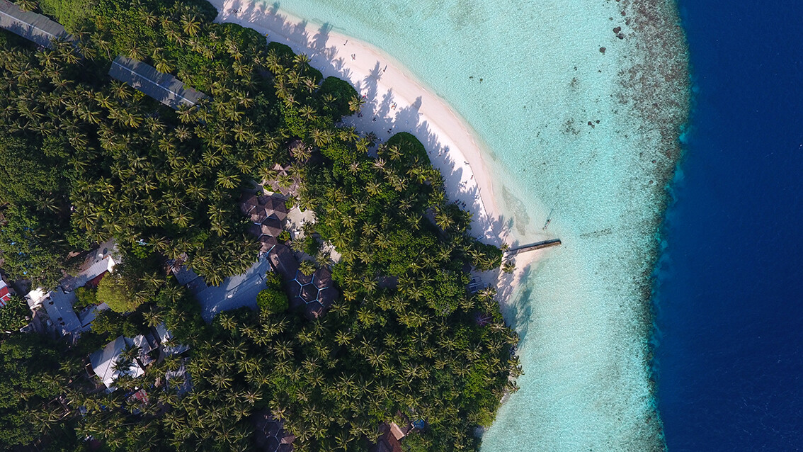Maldivi, Biyadhoo Island, panorama resorta