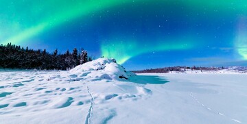 Aurora borealis na nebu Aljaske