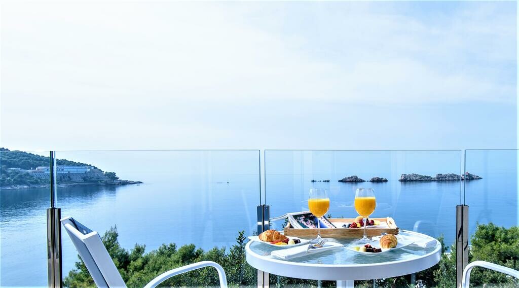 Dubrovnik, Hotel Ariston, pogled na grebene