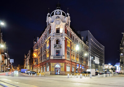 Poljska putovanje, Katovice glavni trg po noći