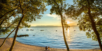 Zalazak sunca na plaži u Njivicama, mondo travel