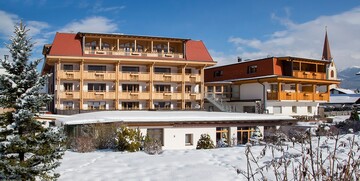 Skijanje u Italiji, skijalište Kronplatz, Hotel Reischach, pogled izvana
