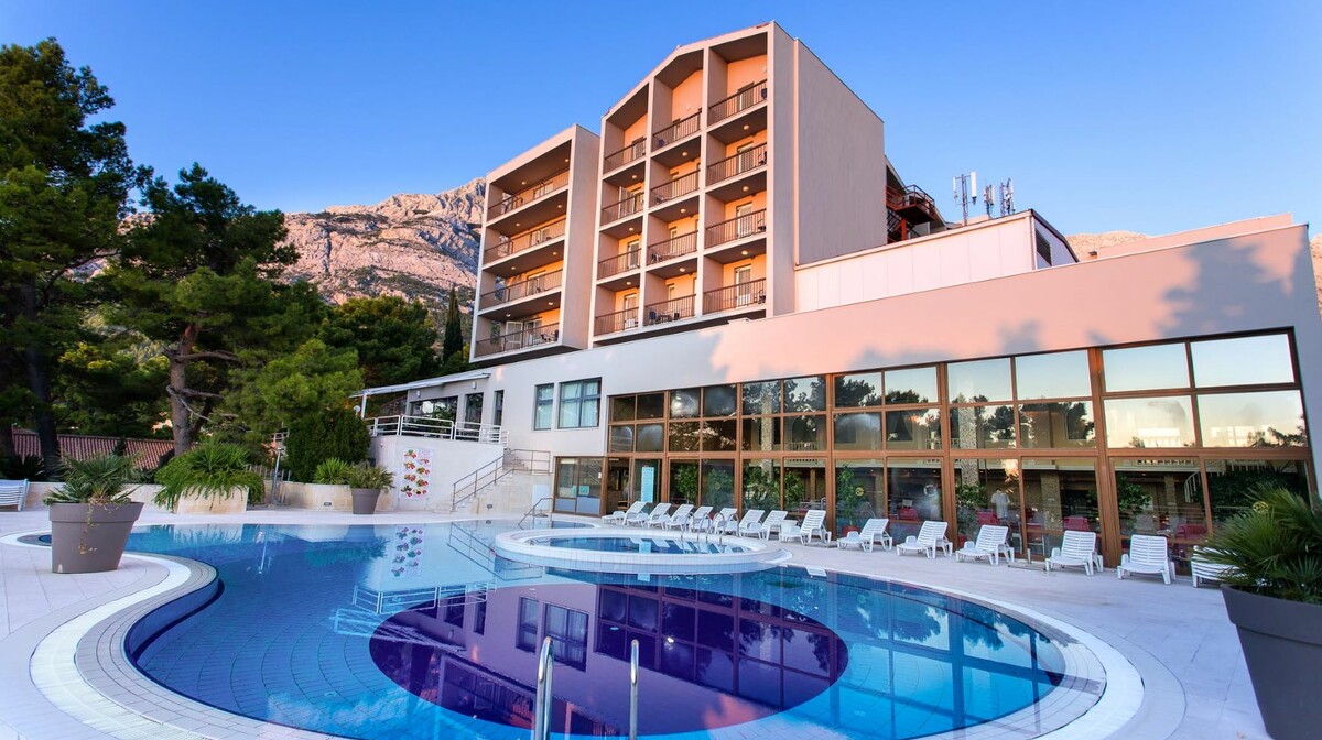 Baška Voda, Hotel Horizont vanjski bazen